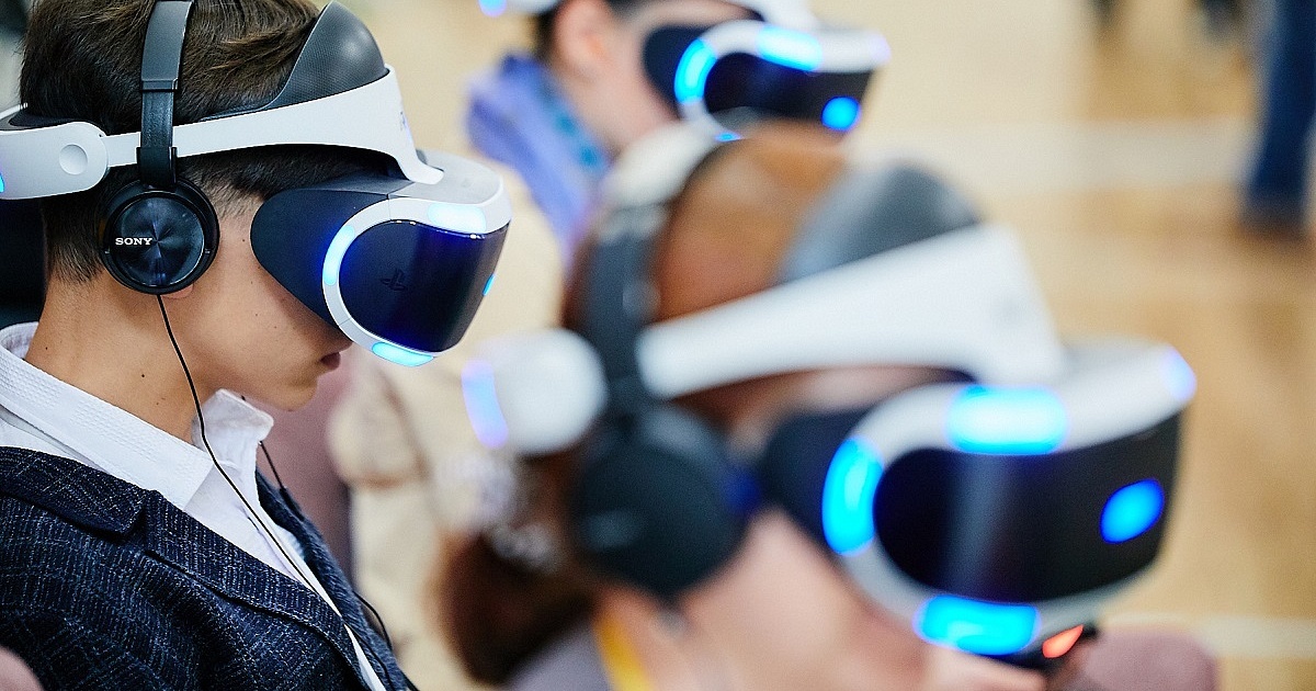 Applications of VR in Training and Simulations: Beyond Fun
